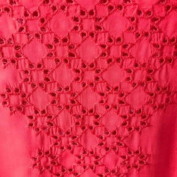Solitaire Eyelet Top - Picture 8 of 8